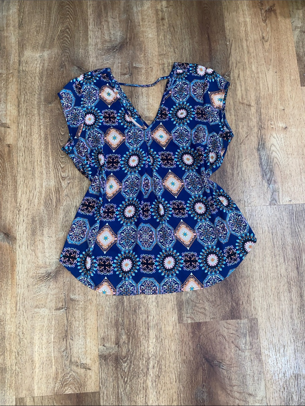 DR2 Blue Geometric Print V-Neck Blouse
